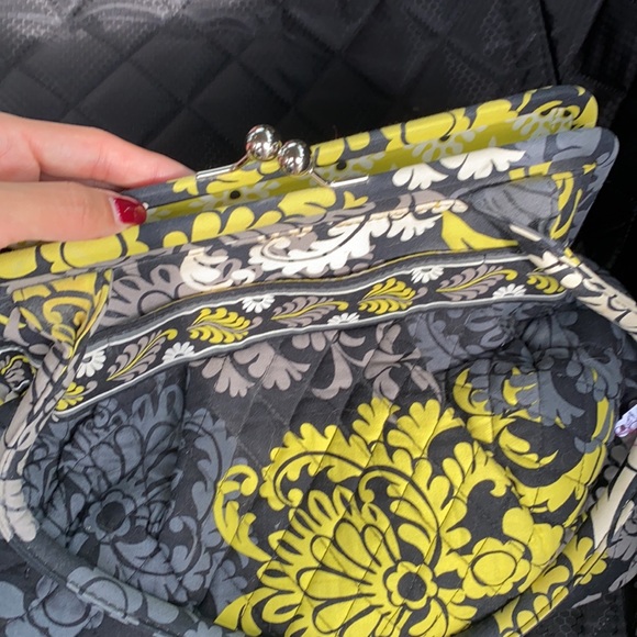 6 piece Vera Bradley set . - Picture 2 of 13